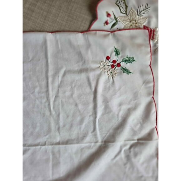 Vintage Christmas linens - Picture 5 of 7
